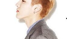 韩网最新爆料吴世勋图片,韩网热议颜值与魅力并存！